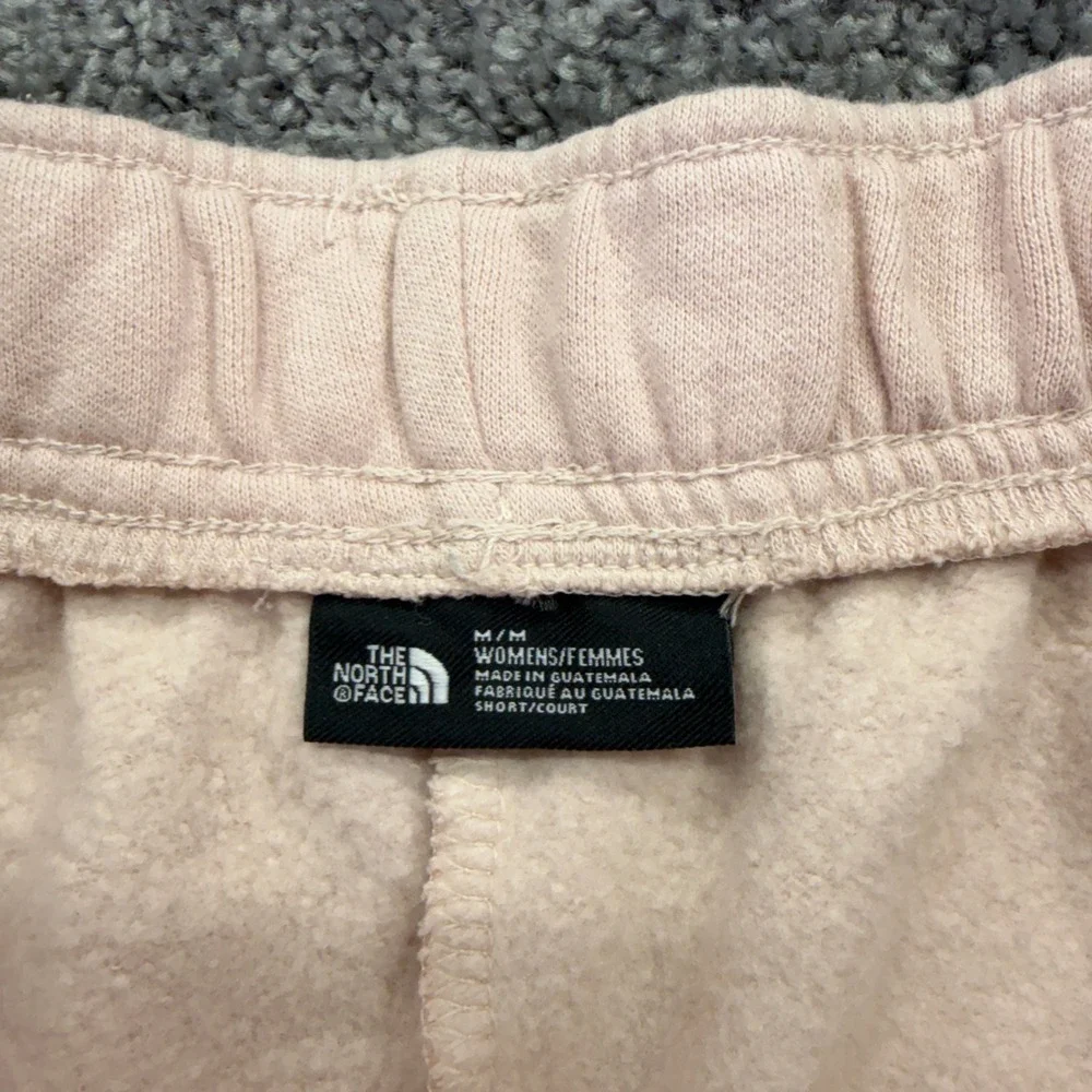 The North Face Shorts Womens M Pink Athleisure